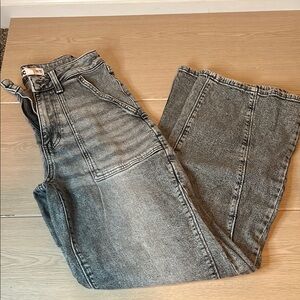 Gray High-Waisted Jeans